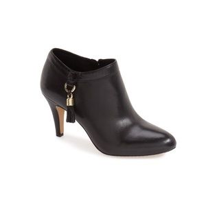 NWOT Vince Camuto Vecka Black Leather Ankle Boots